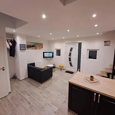 Maisonnette A 1 Km De La Hébergement de vacances *