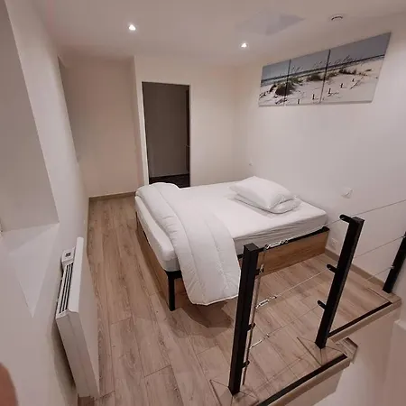 Maisonnette A 1 Km De La